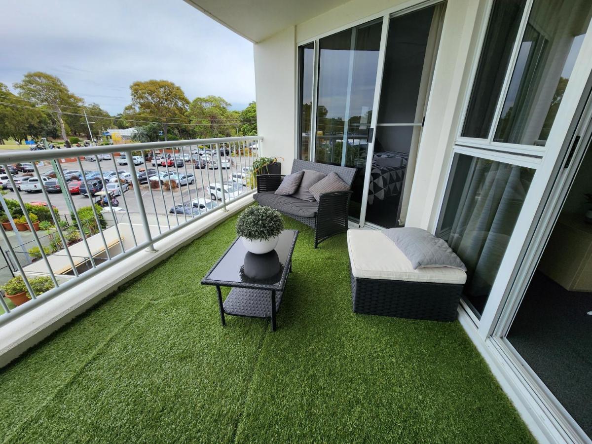 Fairways Golf & Beach Retreat Bribie Island Woorim Exterior photo